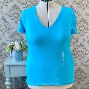 Old Navy women's blue v-neck shirt. Size large. New with tags.